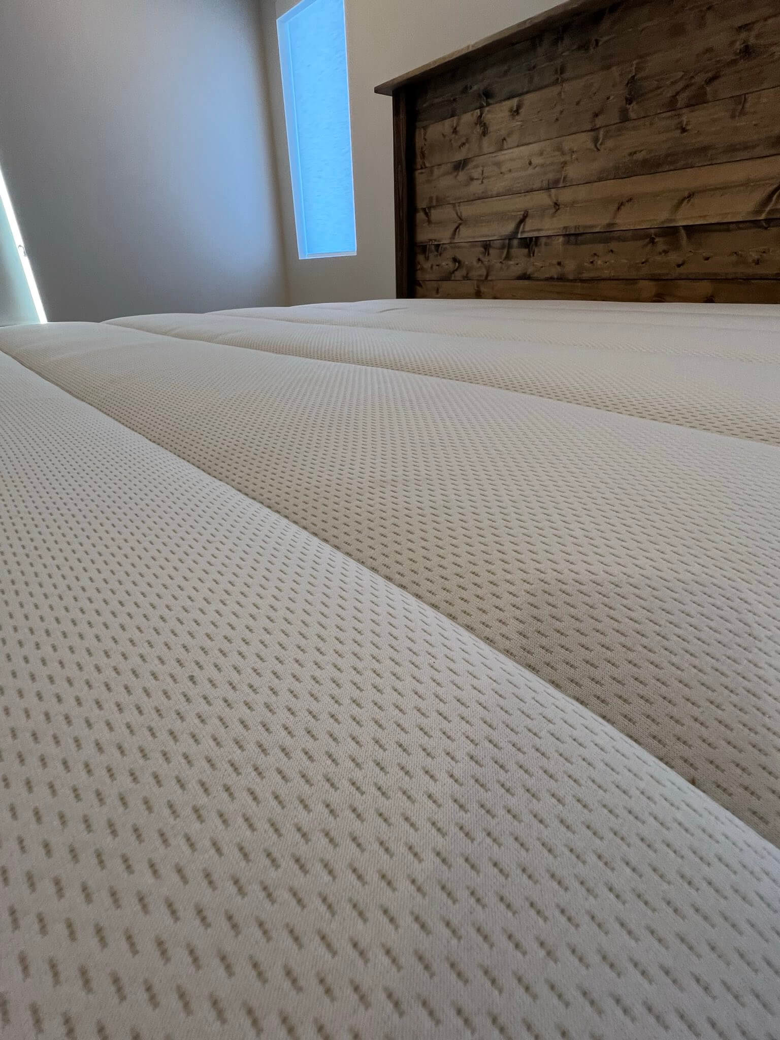 Vaya Hybrid Mattress Review (2024) Sleep Junkie